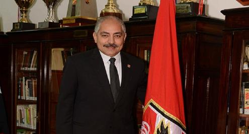 العامري فاروق يتقدم بأوراق ترشحه على منصب نائب رئيس الأهلي